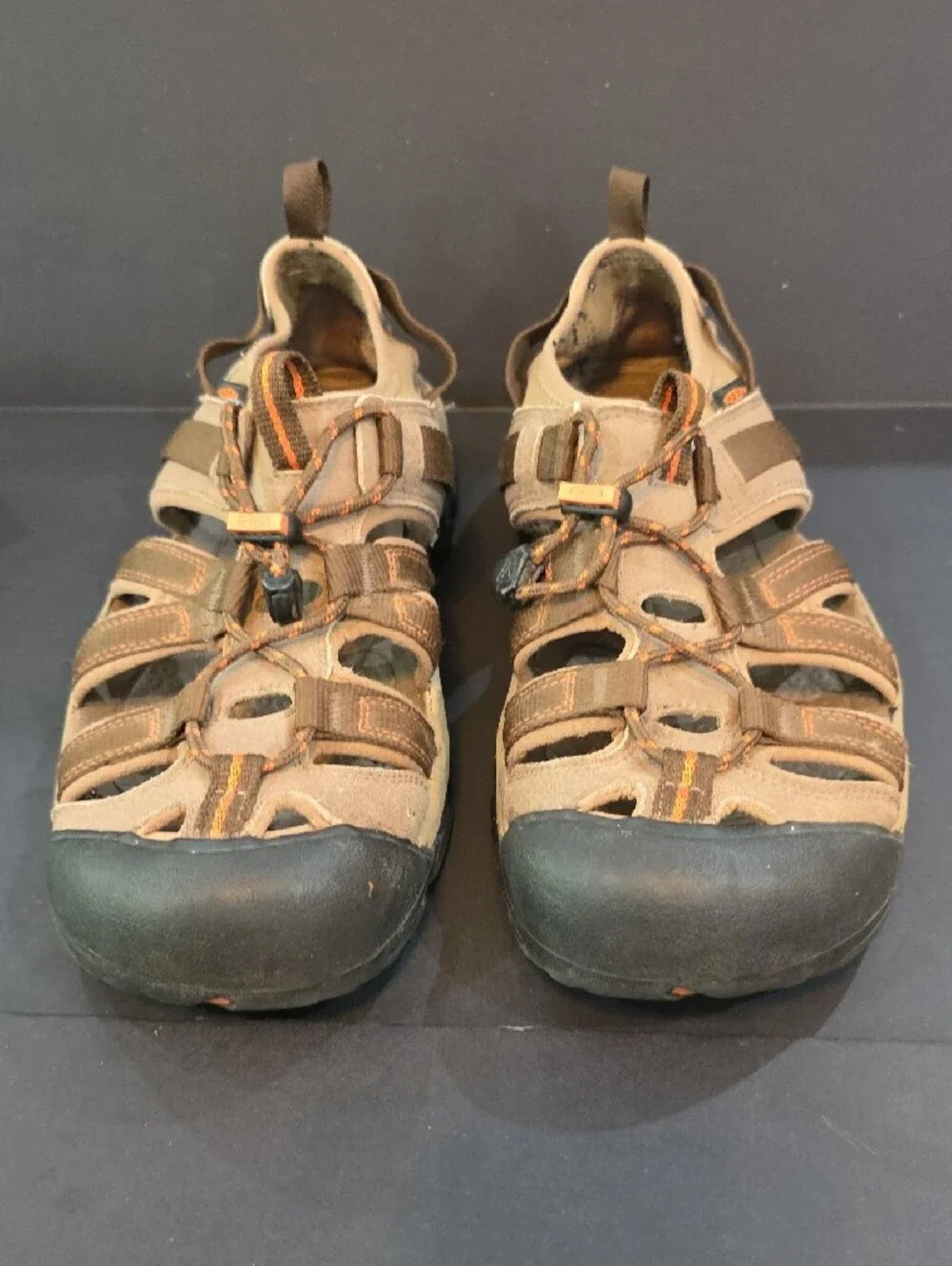 Keen Owyhee Men's Brown and Black Closed-Toe Outdoor Sandals Size 9.5